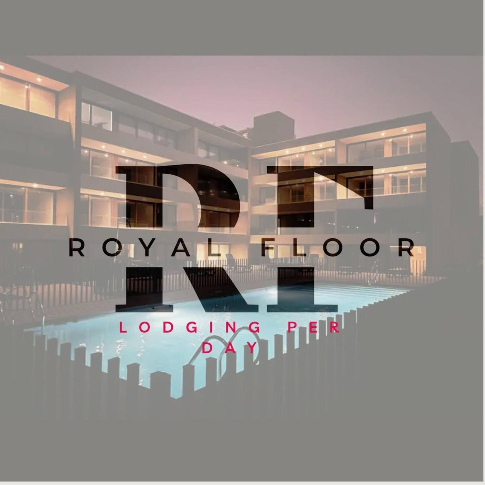 Lofts Con Piscina En Apartamento